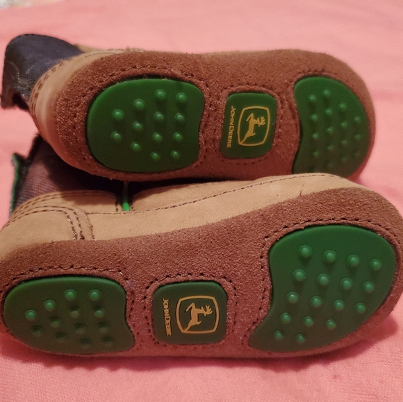 SOLD - Picture 3 of 4